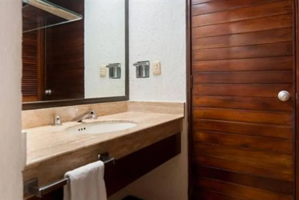 Cancun Villa Agave, Access To The Beach!
