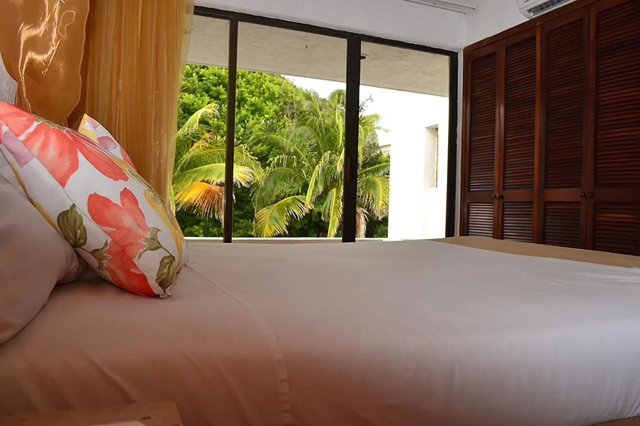 Cancun Villa Agave, Access To The Beach! 0*,  México